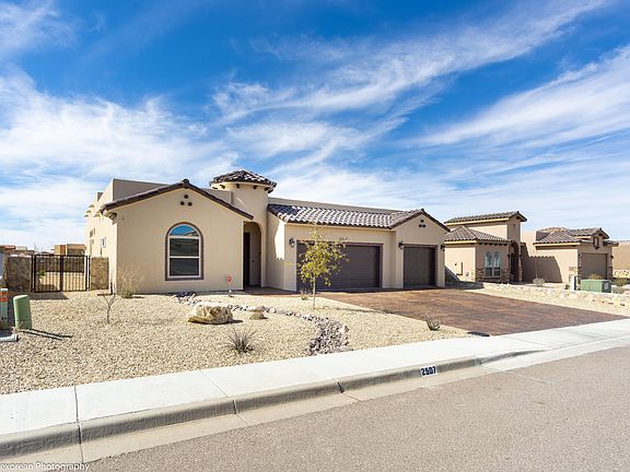 3rd image of 2507 Mateo Pl