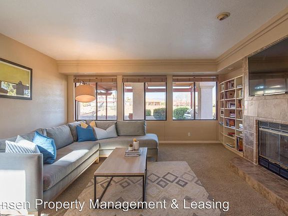 5th image of 2092 S Fairway Hills Dr