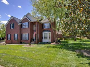 7004 Meadow Ridge Cir, Nashville, TN 37221