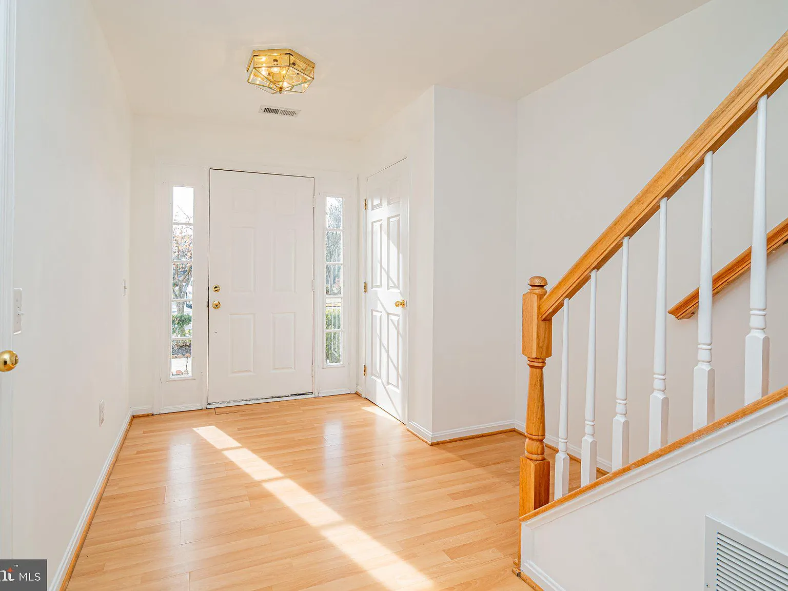 3 bed, 3.5 bath, 1800 sqft, $2,850 — Photo 4