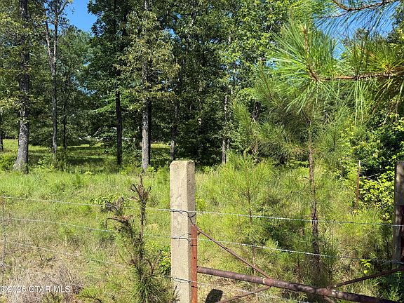 4th image of 240 Vickers Rd