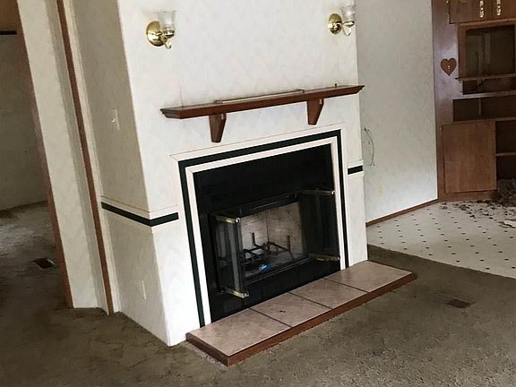 3rd image of 90 Mazurek Cir
