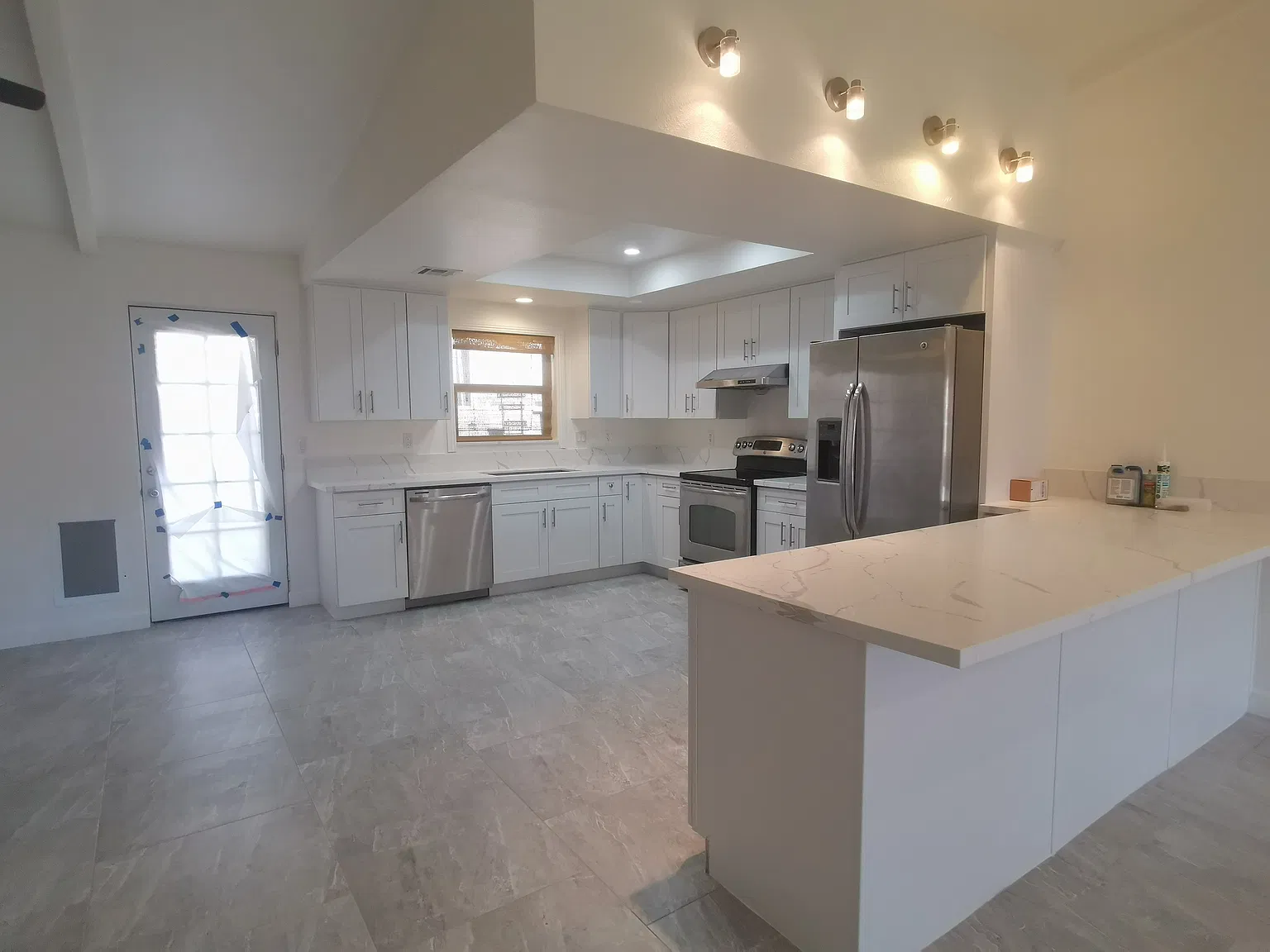 3 bed, 1649 sqft, $2,950 — Photo 3