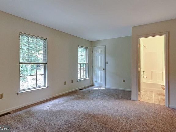 4th image of 334 Stonehedge Ln