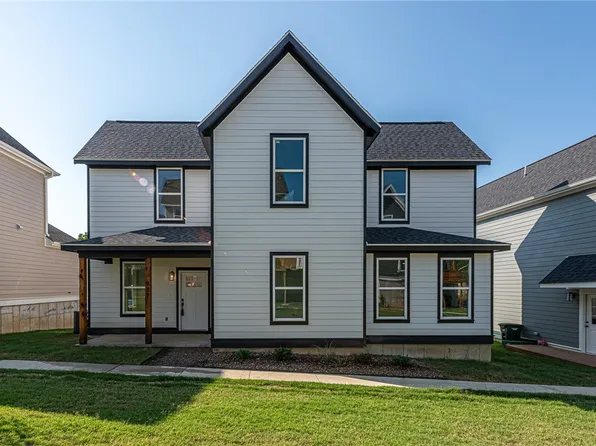 3143 W Tulsa St, Fayetteville, AR 72704