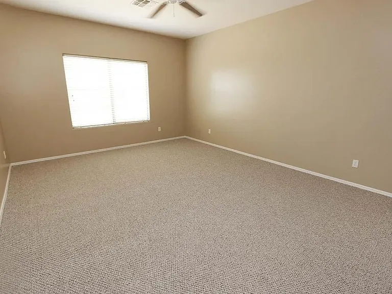 41114 N Hudson Trl — Photo 8