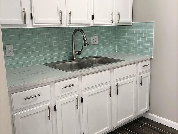4th image of 1307 Brush Creek Blvd APT 3E