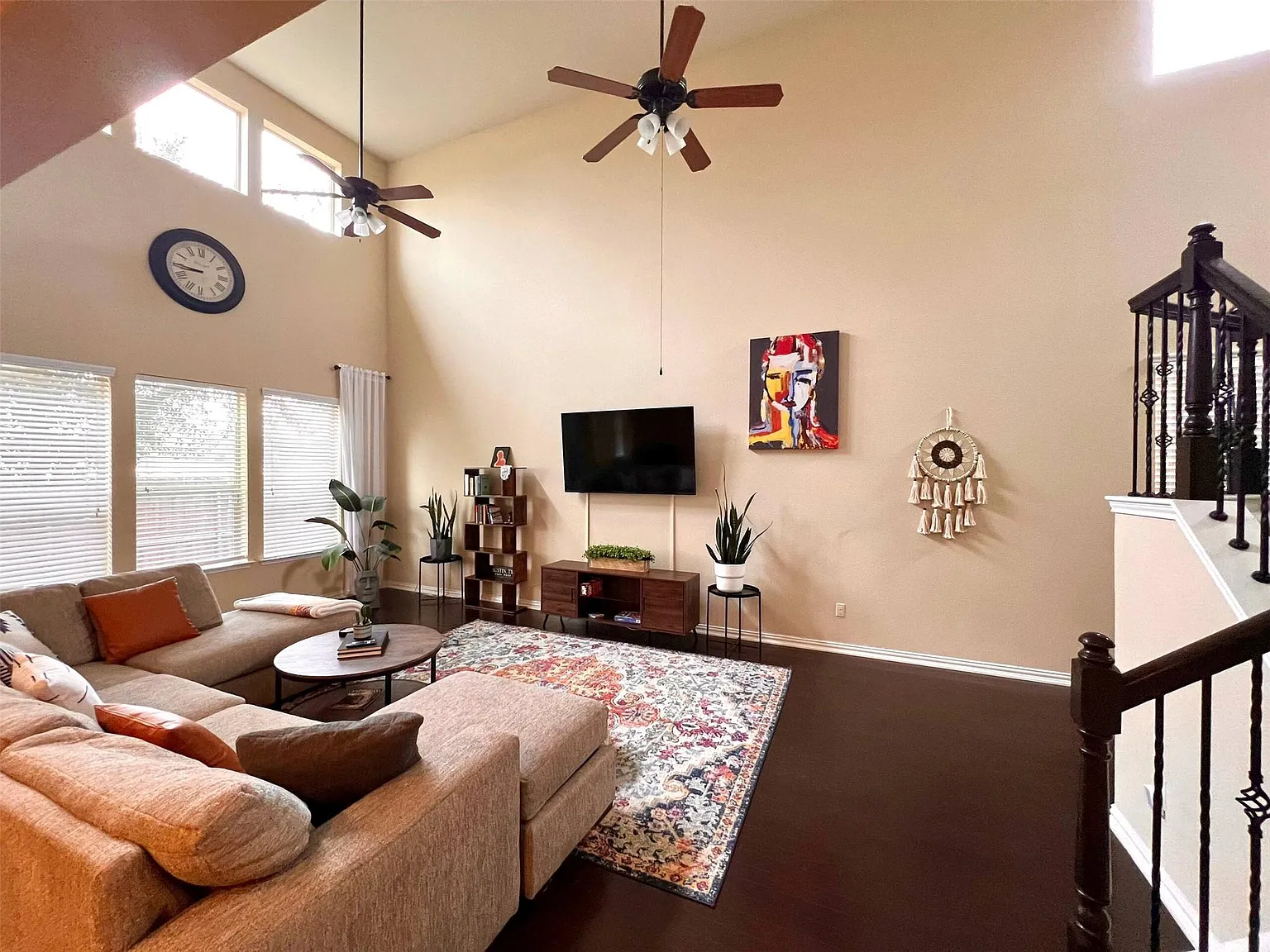 3 bed, 2.5 bath, 1895 sqft, $2,750 — Photo 3