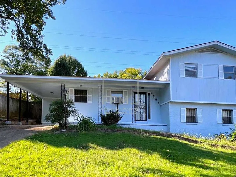 2582 Capewood Dr — Photo 1