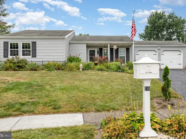 110 Heather Dr, Harrisburg, PA 17112
