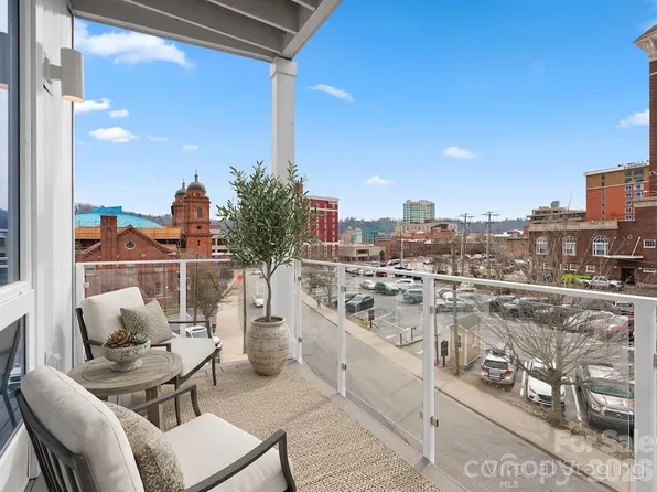 123 Haywood St #304, Asheville, NC 28801