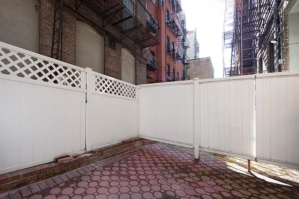 Rented by R New York | media 1