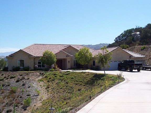 3rd image of 28512 Lawrence Welk Ct