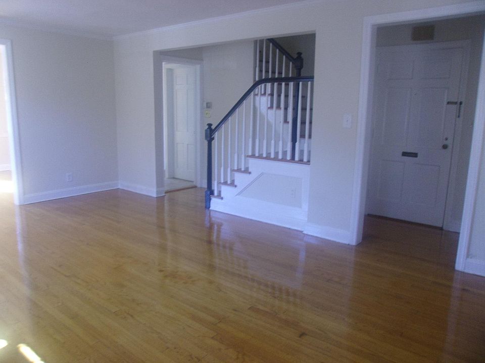 1st image of 46-16 241st St