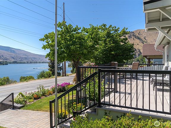 2nd image of 2548 Entiat Way