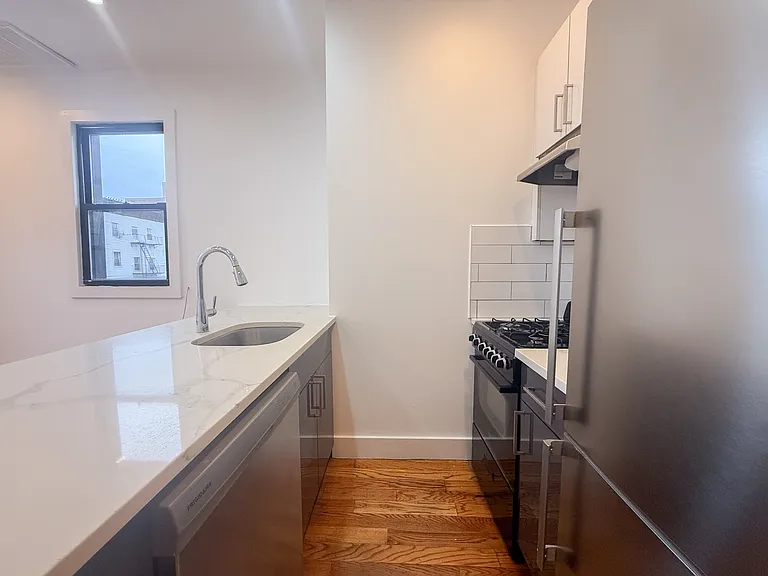 836 Rogers Ave #1 — Photo 8