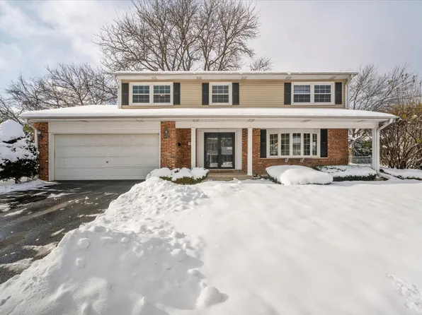 1718 S Ridge Dr, Arlington Heights, IL 60005