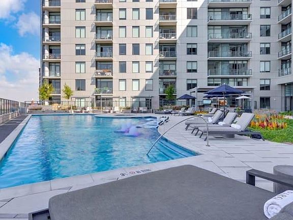 3rd image of 929 N Broadway #718