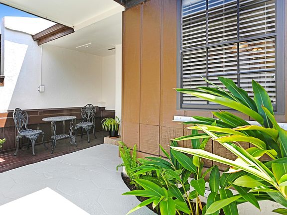 3rd image of 279 Kingsway