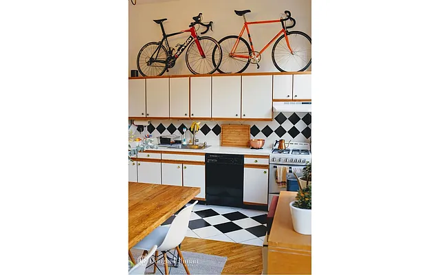 Rented by Douglas Elliman | media 17