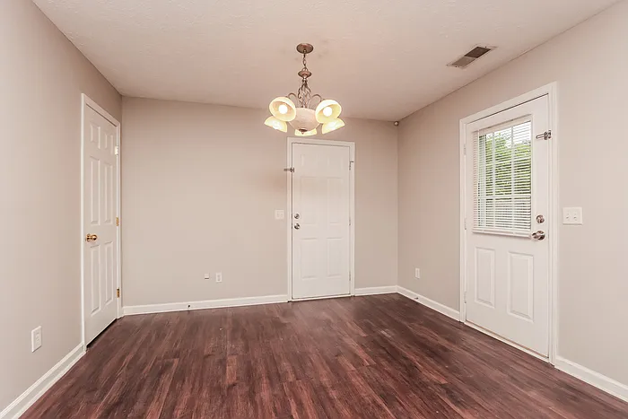 534 Wildwood Dr — Photo 7