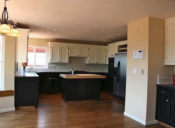 5th image of 18765 Glen Ayre Dr