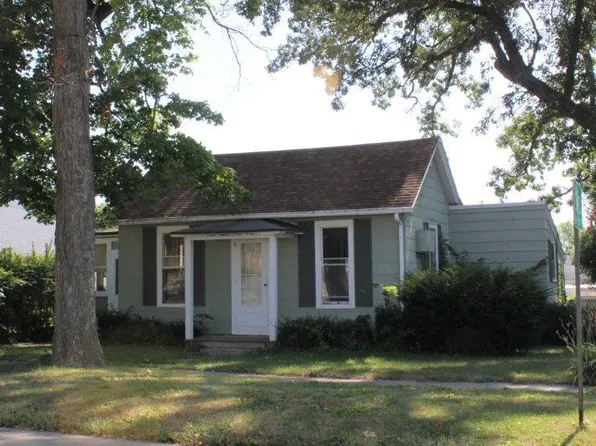 206 S Genesee St, Morrison, IL 61270