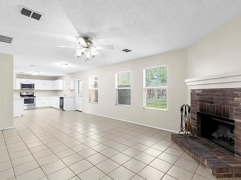 3104 Westview Dr — Photo 6