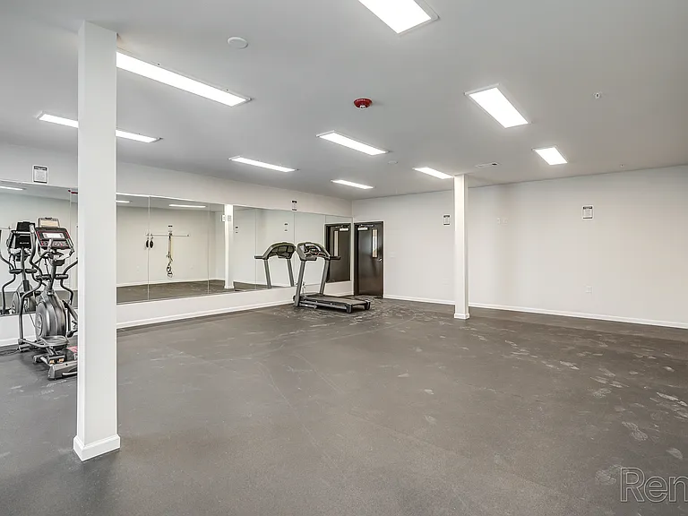 Hummingbird Hill Apartments — Photo 1