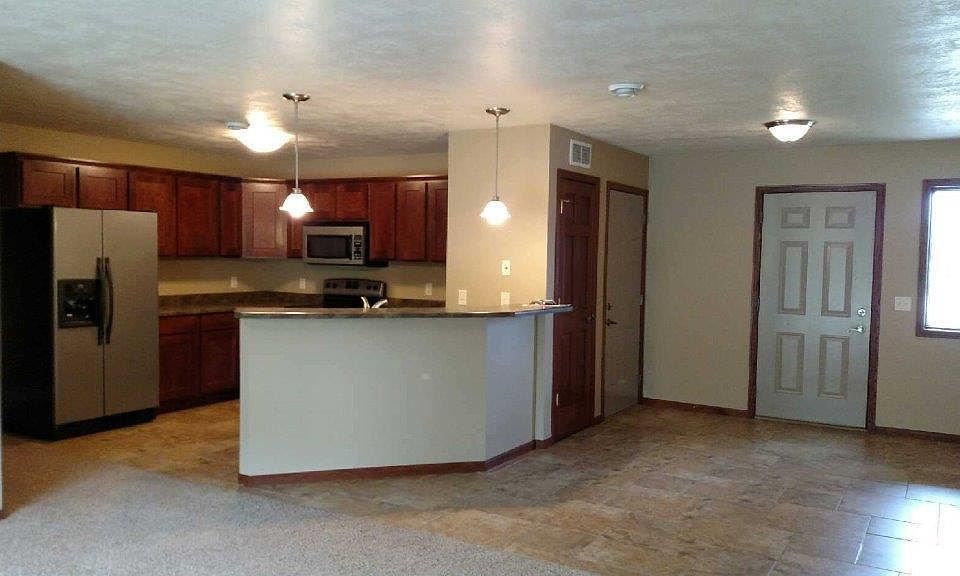 East side - 2 bedroom kitchen