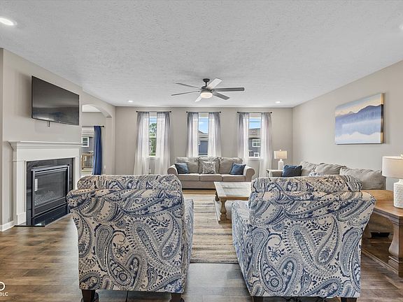 4th image of 6923 Bryant Pl