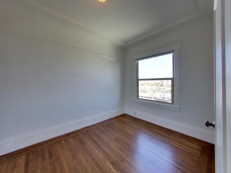 1890 Grove St #1058R — Photo 12