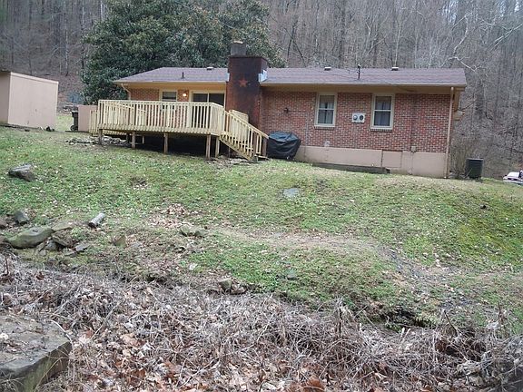 5th image of 403 Woodland Hls