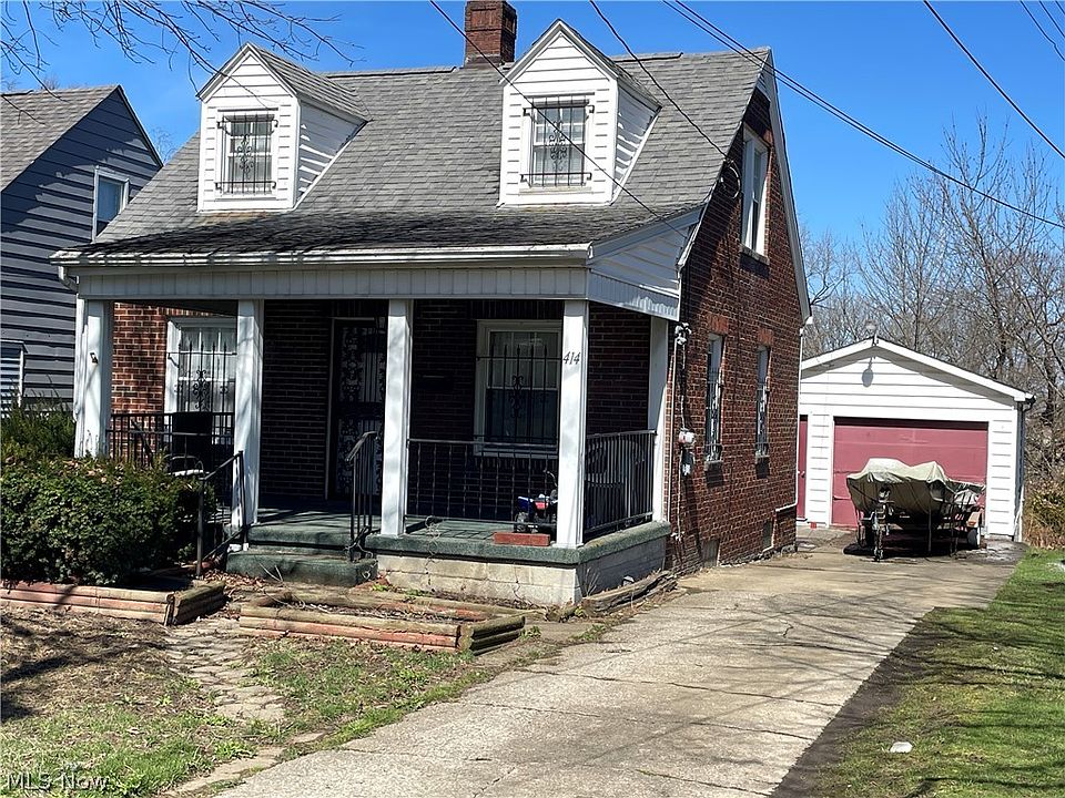 1st image of 414 E Laclede Ave