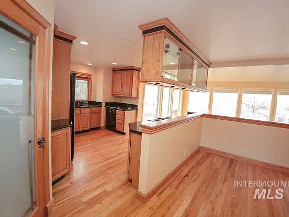 2nd image of 3373 N Willow Way