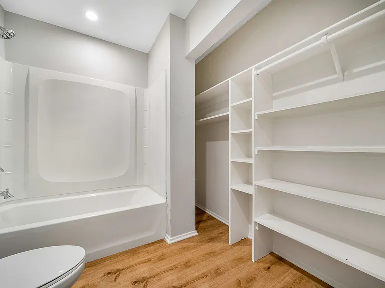 367 N Waverly St — Photo 19