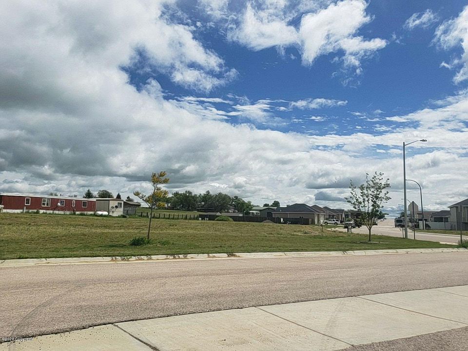 1st image of 1143 Estes Ln