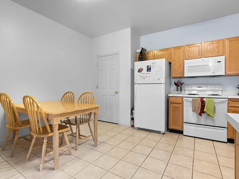 504 N Seven Peaks Blvd #306 — Photo 3