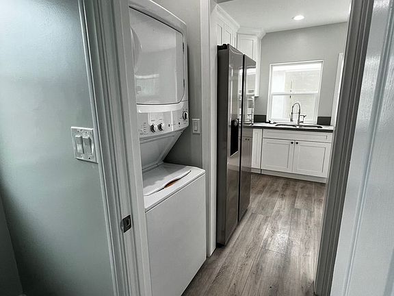 5th image of 213 Doncrest St #D