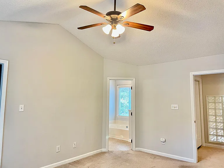 325 Catlin Rd — Photo 5
