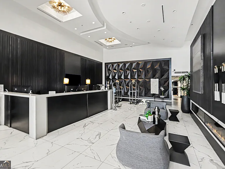 400 W Peachtree St NW #1610 — Photo 4