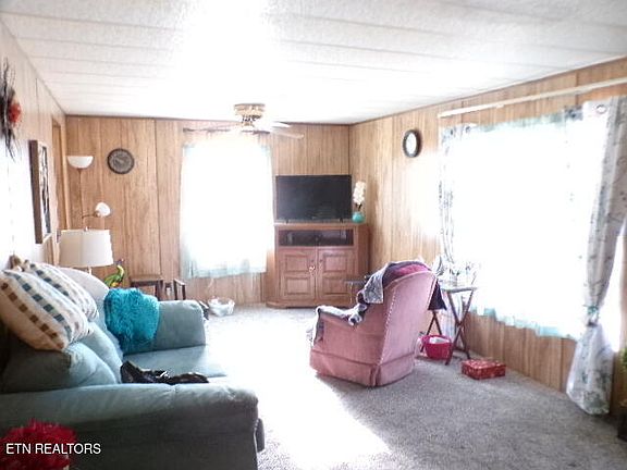 5th image of 150 Forest Hill Dr