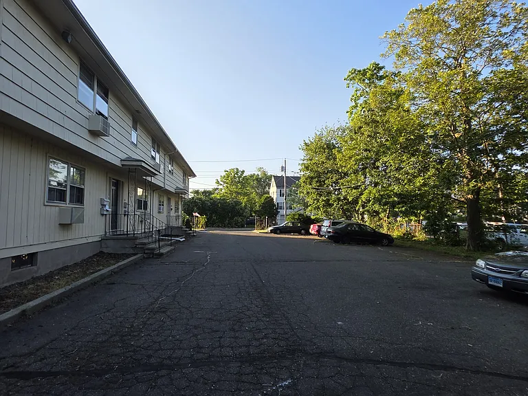 142 Bradford Ave #2A — Photo 9