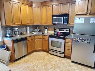 89 Arlyn Dr E, Massapequa, NY 11758