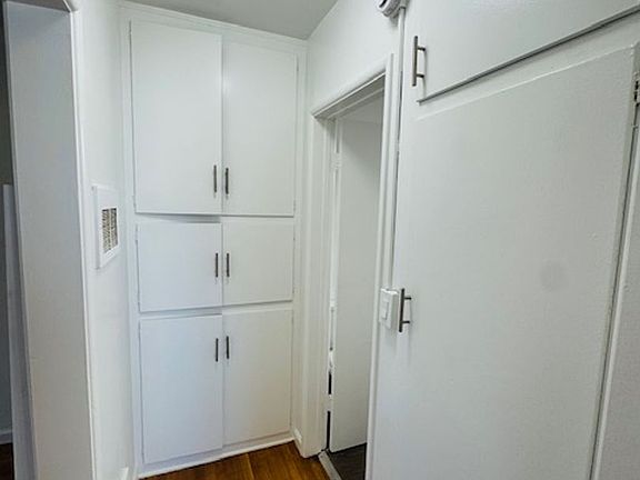 4th image of 706 E Lomita Ave APT 2