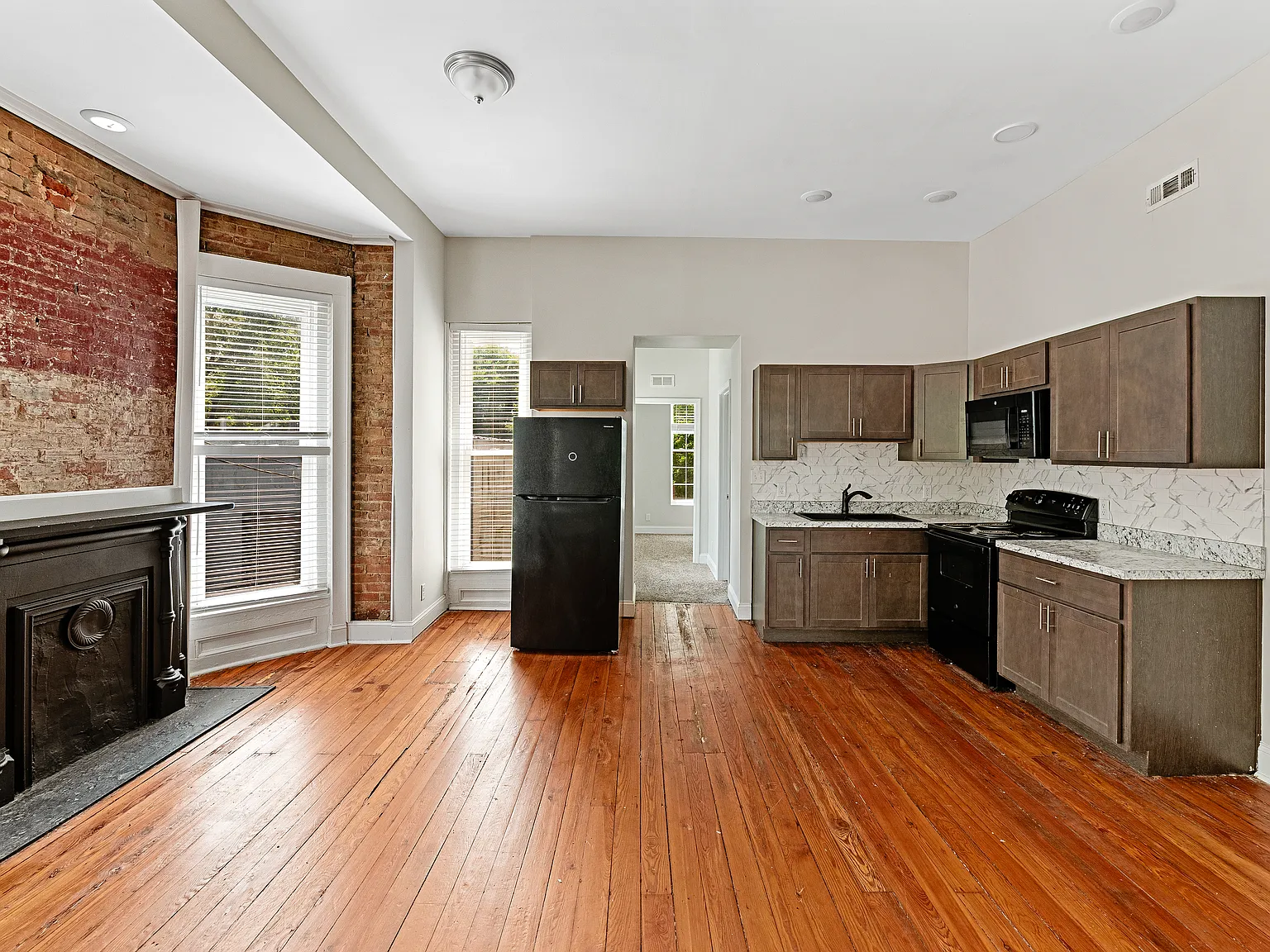 2 bed, 1125 sqft, $950 — Photo 4