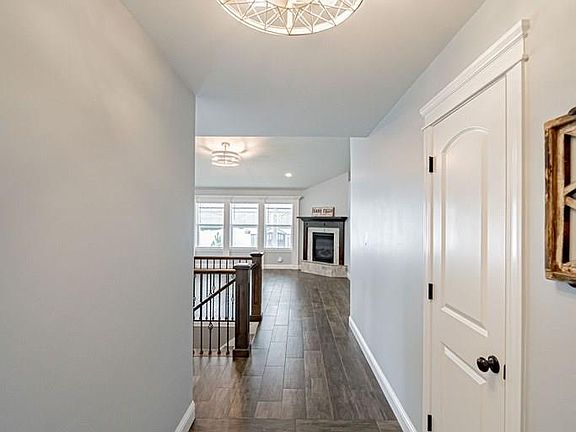 4th image of 6060 Malory Dr