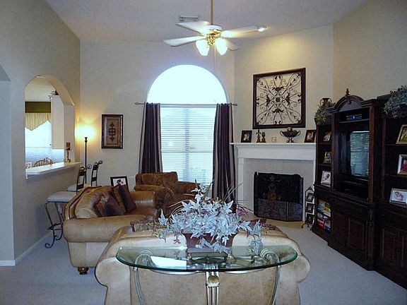 4th image of 4406 N Cook Cir