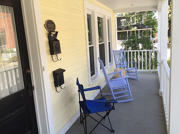 3rd image of 299 Nelson Ave #1