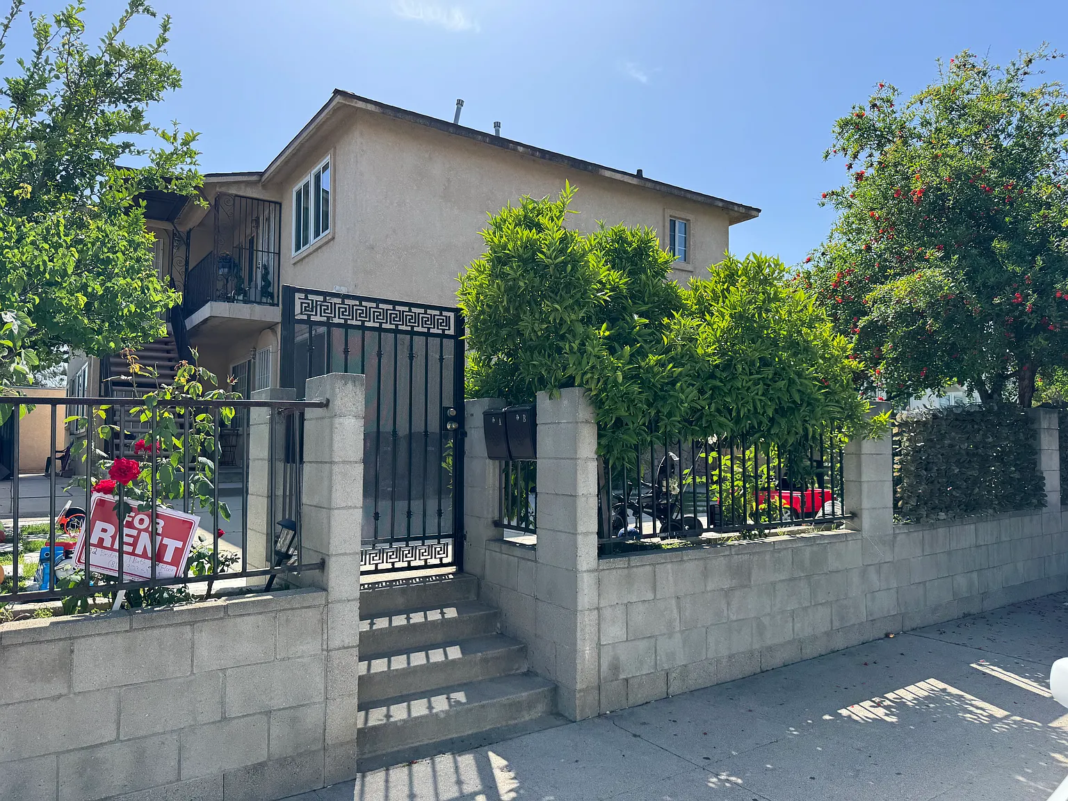 2 bed, 1000 sqft, $2,600 — Photo 3